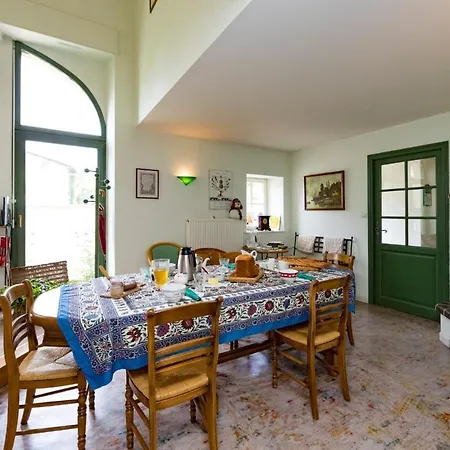 Poule Sur Un Mur, D'hote A 3* Soulosse-sous-Saint-Elophe