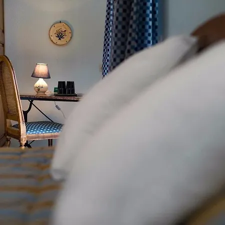 Gasthuis Dhotes Poule Sur Un 3*