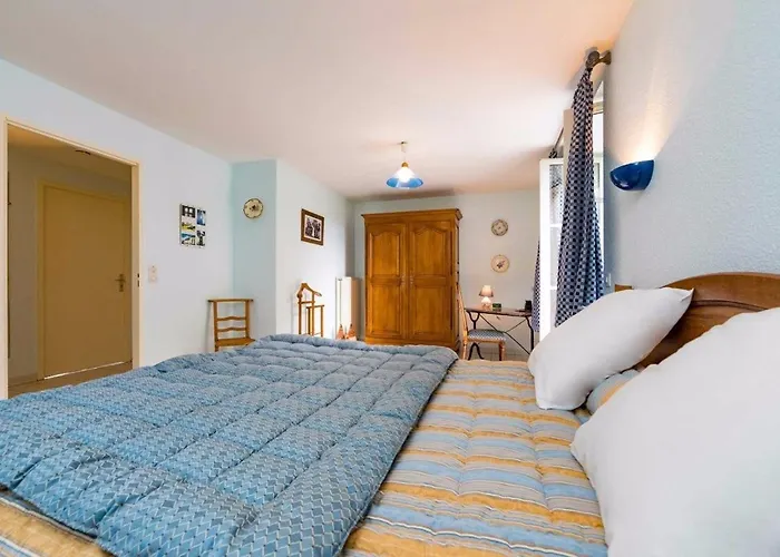 Dhotes Poule Sur Un Gasthuis 3*