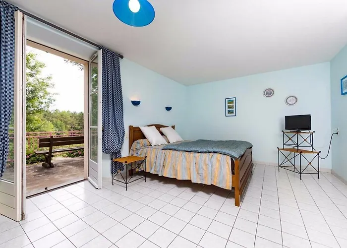 Gasthuis Dhotes Poule Sur Un